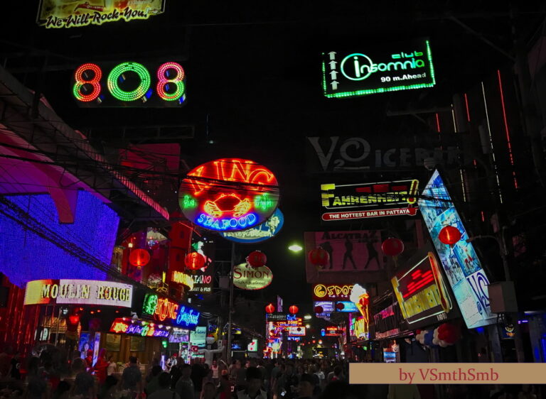 Walking Street, pattaya, entrance, thailand, thai, vsmthsmb, blog, jepiag, Valeriia Mdenko, travelling, Паттайя, Уокинг Стрит, Таиланд, блог, Валерия Моденко, Тайланд весной, трансвеститы, moulen rouge, транссексуалы