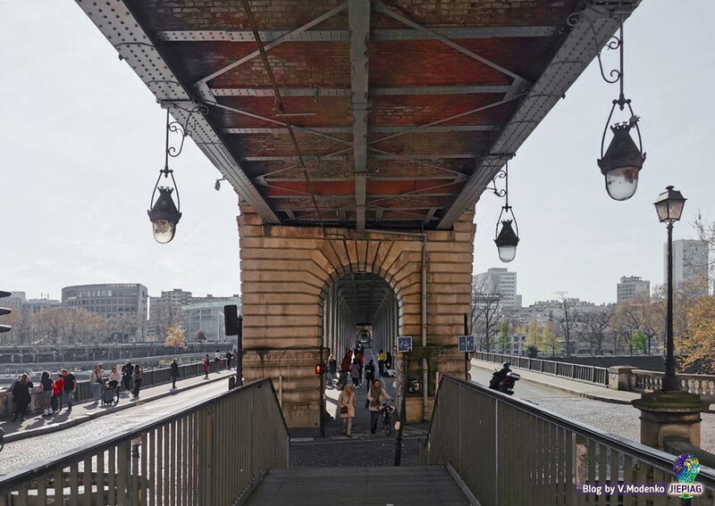 Peintures Maryse EBELY, Мост Бир-Хакейм Pont de Bir-Hakeim как сфотографироваться на фоне эйфелевой башни, топ места с видом на эйфелевую башню, локации для фото с эйфелейвой башней, идеи для фото, Валерия Моденко, Valeriia Modenko, jepiag, J!EPIAG, Валерія Моденко,