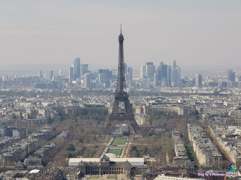 Bashnya Monparnas, tour Montparnasse kak sfotografirovatsya na fone eifelevoi bashni, lokatsii dlya foto s eifeleivoi bashnei jepiag (3)