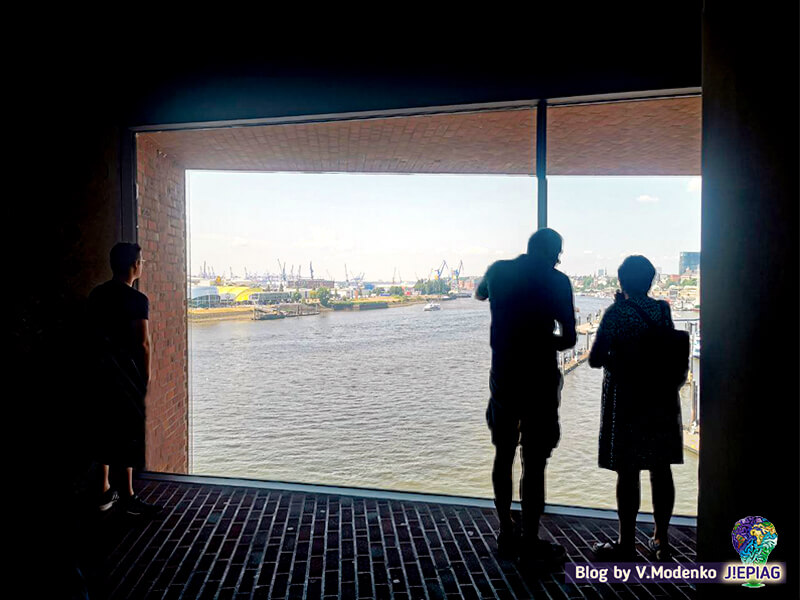 Панорамное окно Elbphilharmonie Hamburg филармония гамбург, опера в гамбурге, украинцы в германии, эльбская филармония как попасть (12)